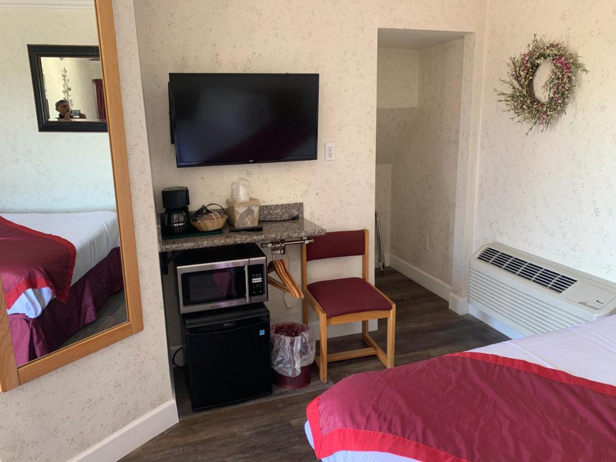 Travelers Motel